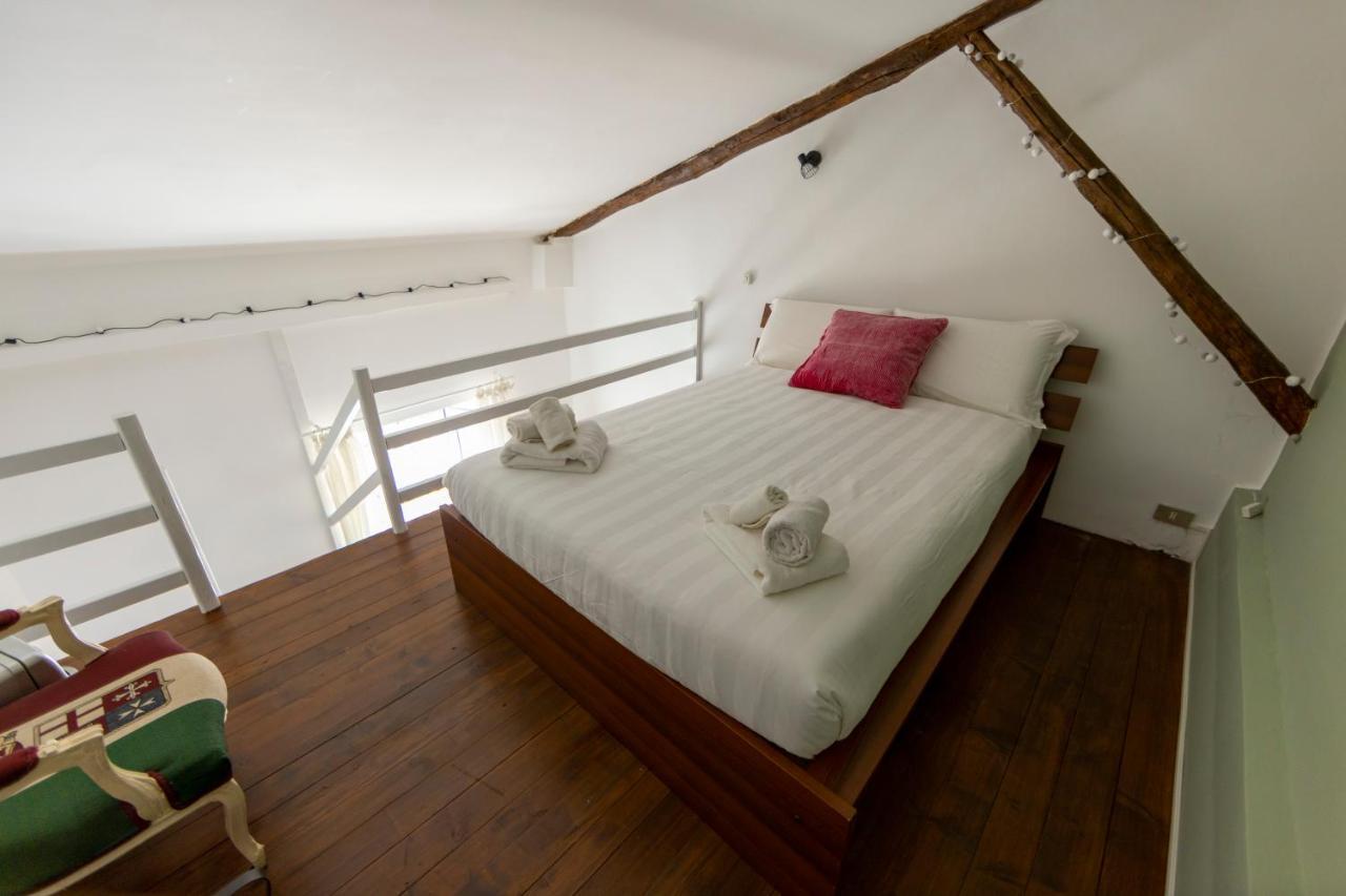 Dimora Tiberina - Trastevere Apartment *